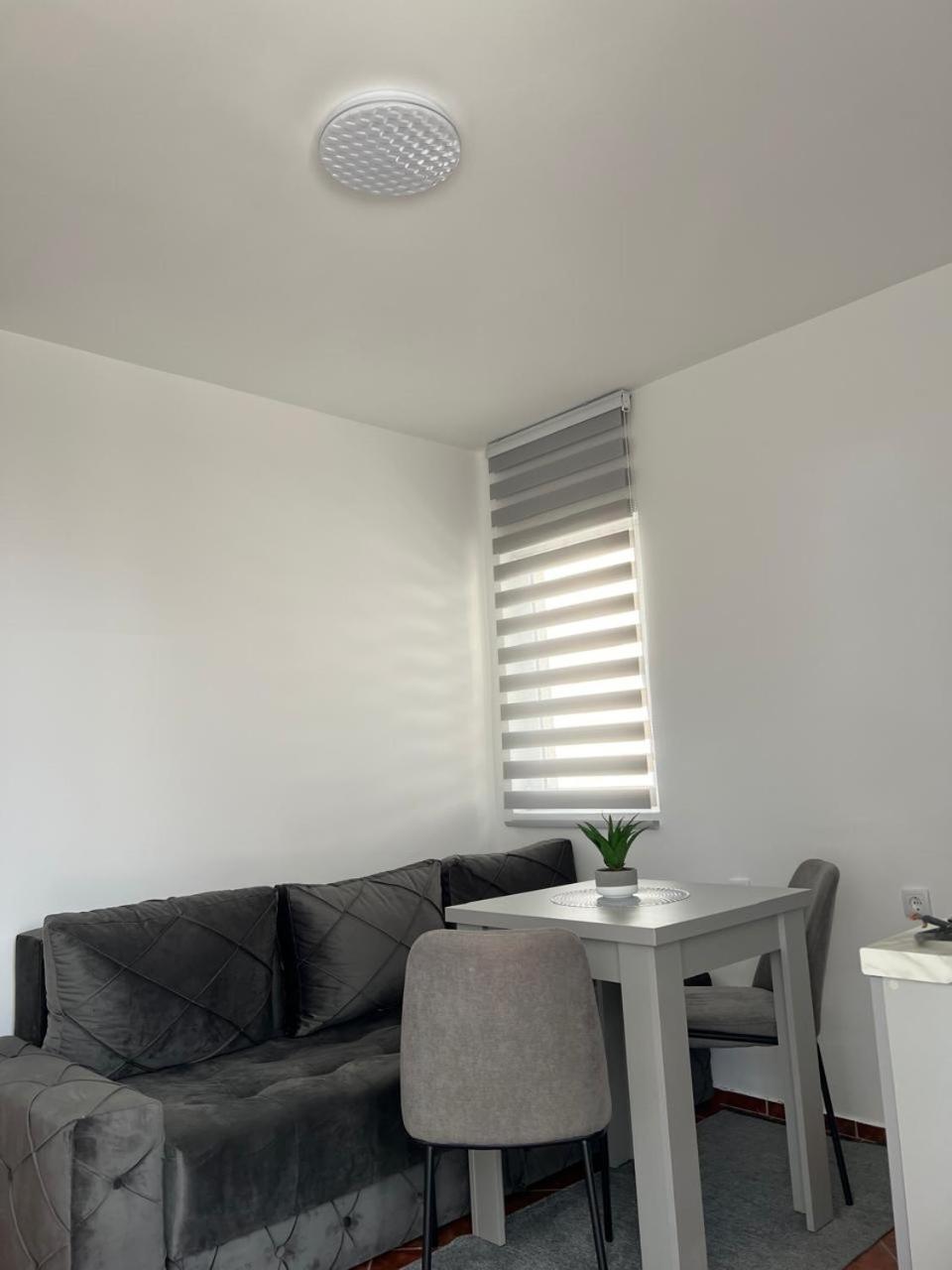 Kontiki Apartments Ulcinj Bagian luar foto